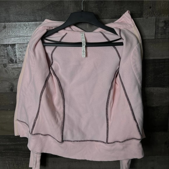 SOLD Lululemon Scuba Hoodie 6 - Picture 3 of 3